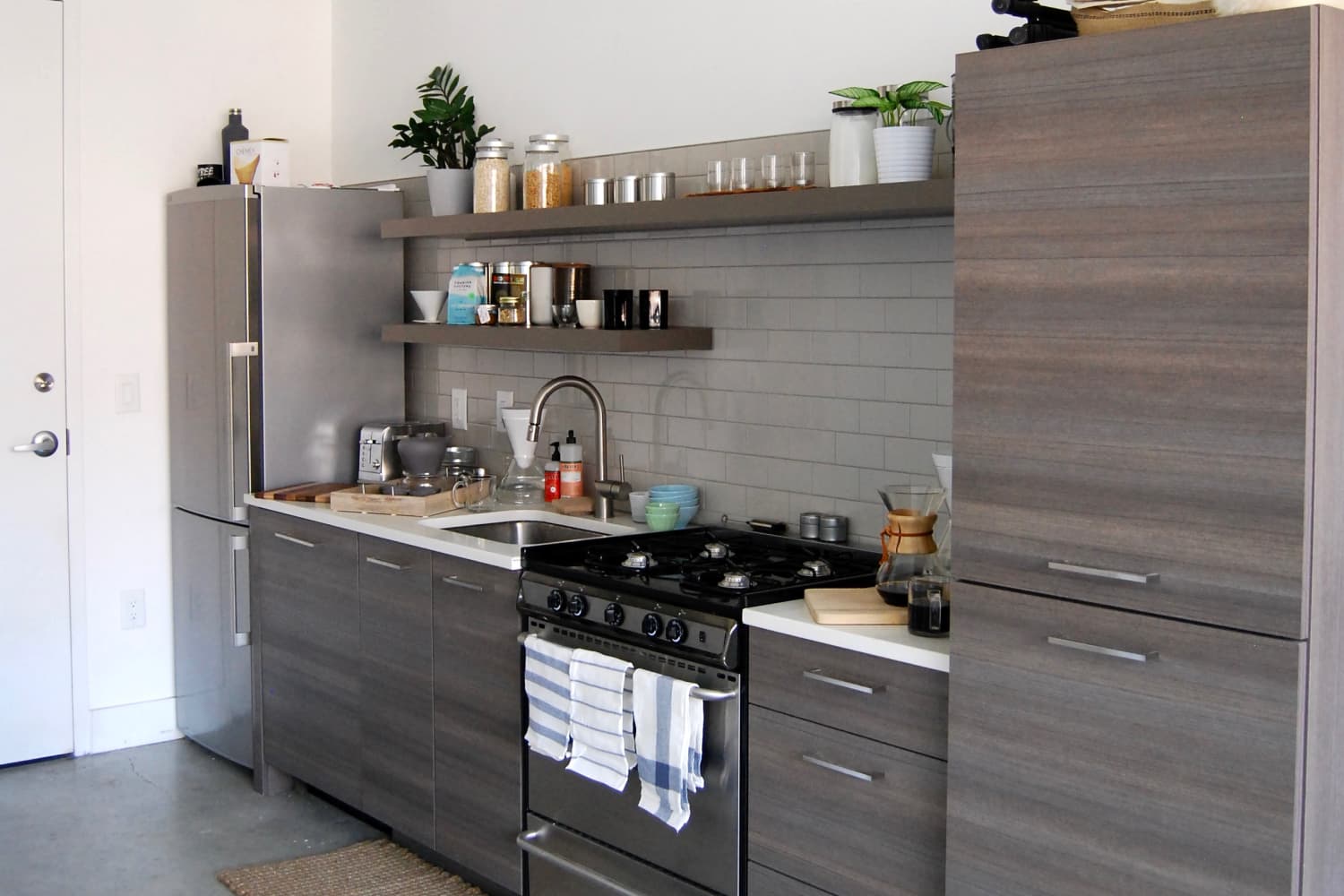 5 Ways to Decorate a Windowless Kitchen Wall Kitchn