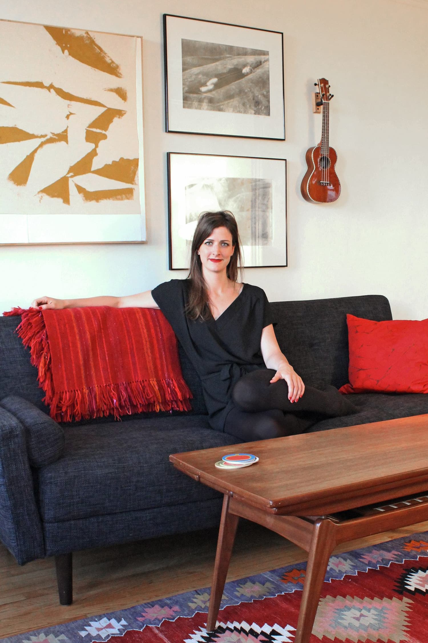 House Tour Alana S Brooklyn Railroad Apartment Therapy