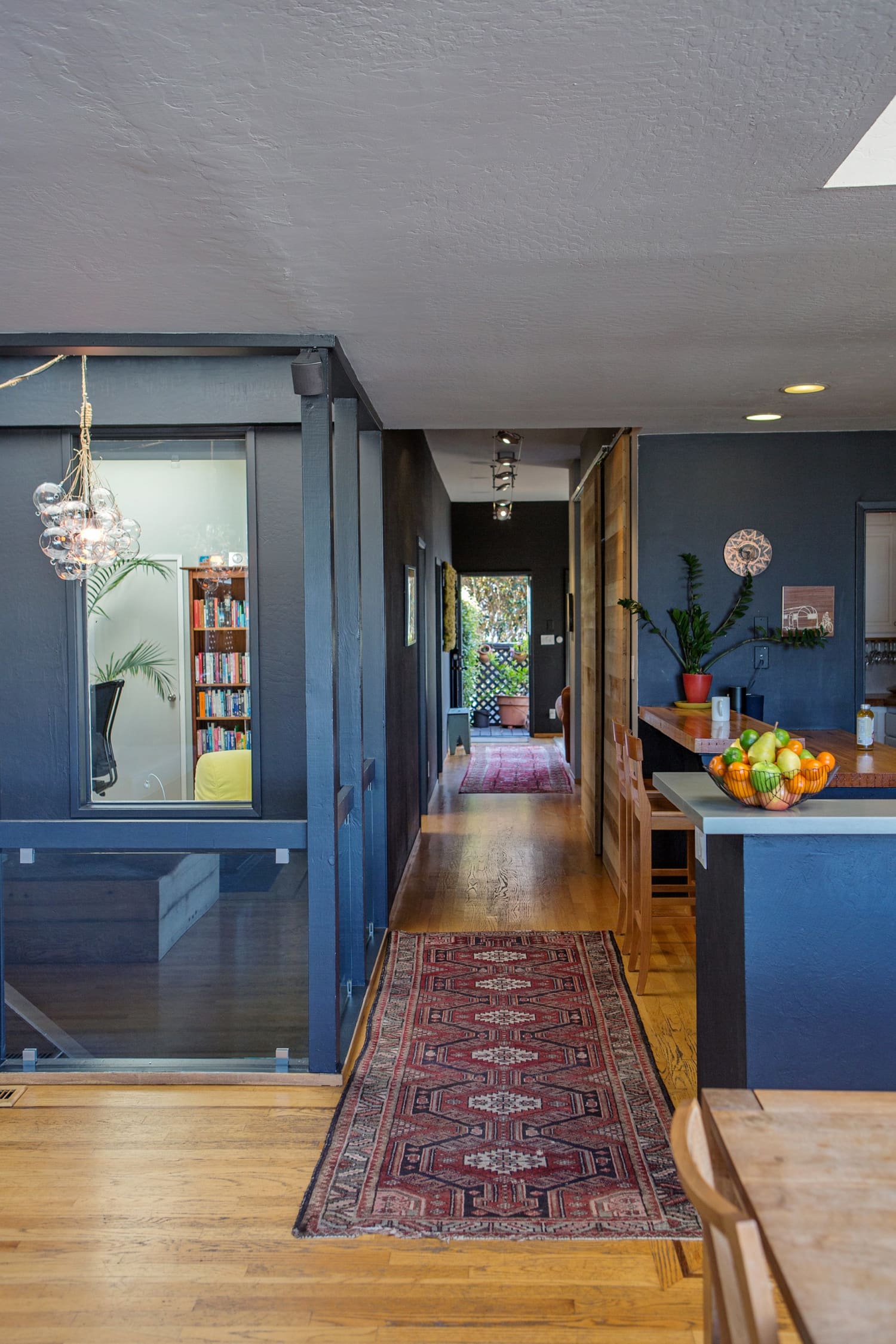 Alex’s “Properly” Noe Valley Home Apartment Therapy