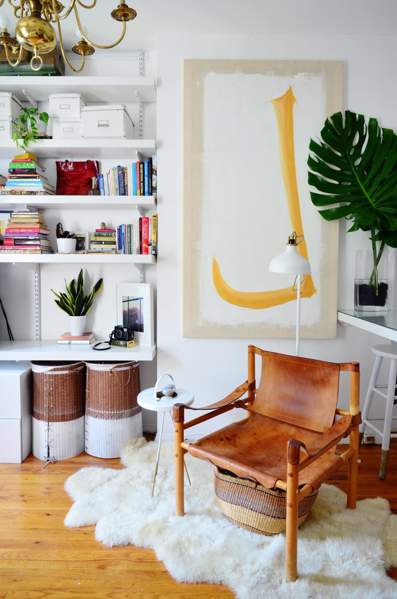 How To Arrange Your Furniture in a Studio Apartment ...
