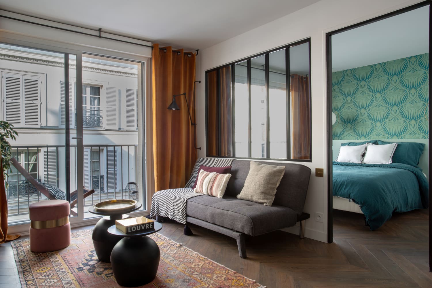 Remodeling Ideas In A Modern Paris Studio Apartment