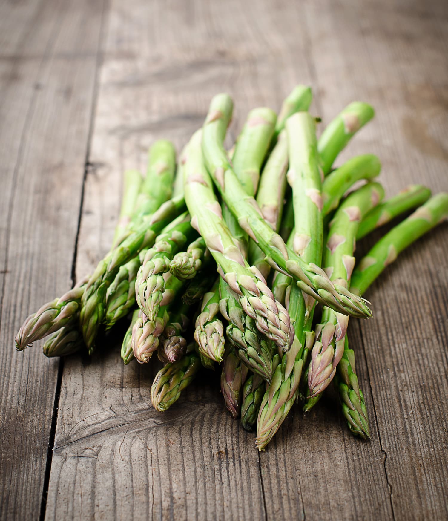 why-asparagus-makes-your-pee-smell-funny-kitchn