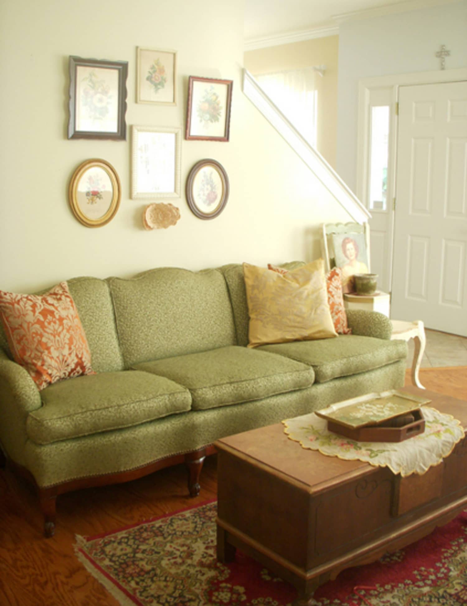 Heather’s Vintage Granny Chic Apartment Therapy