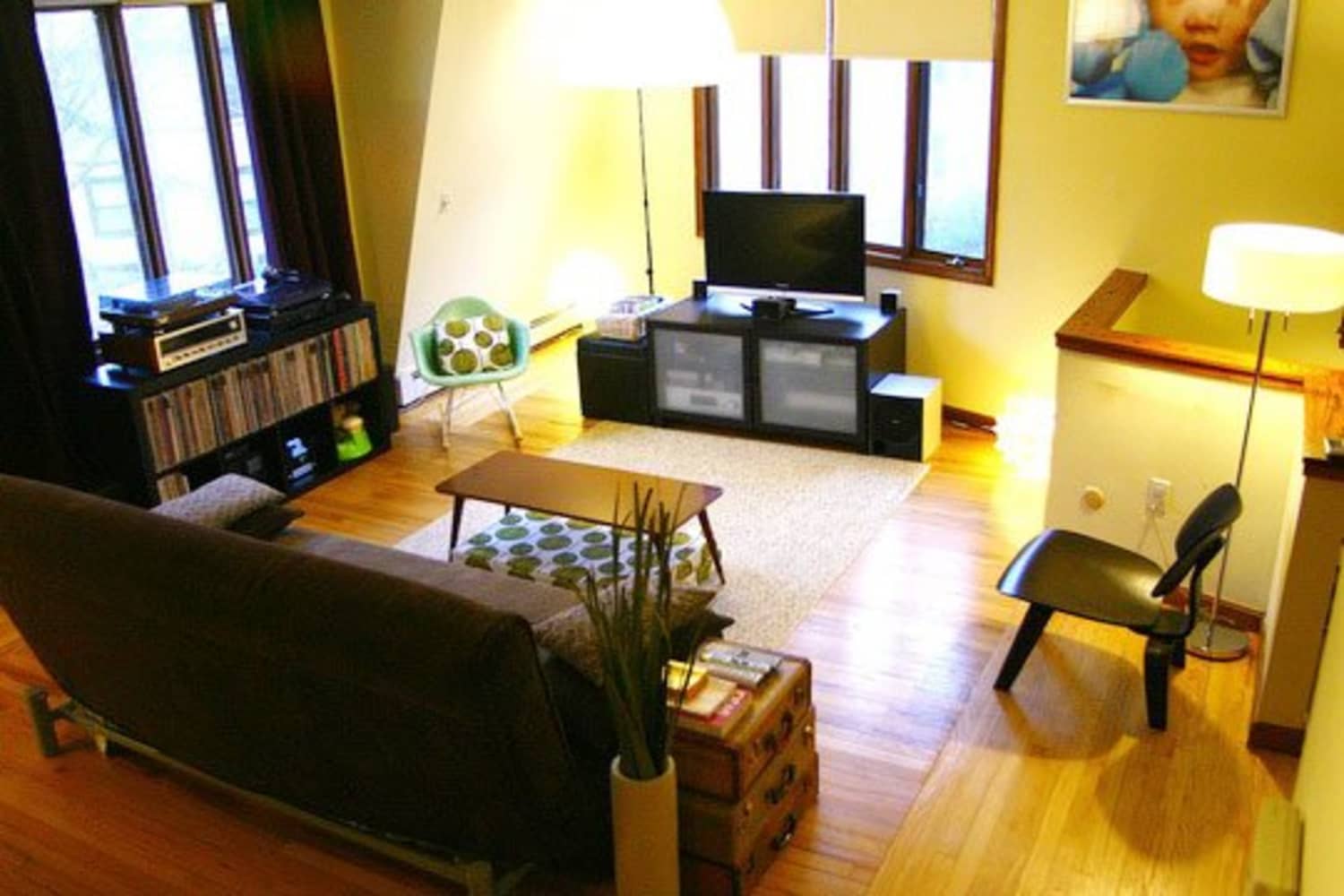 5 Ideas For Dividing Up A Small Living Room | Apartment ...