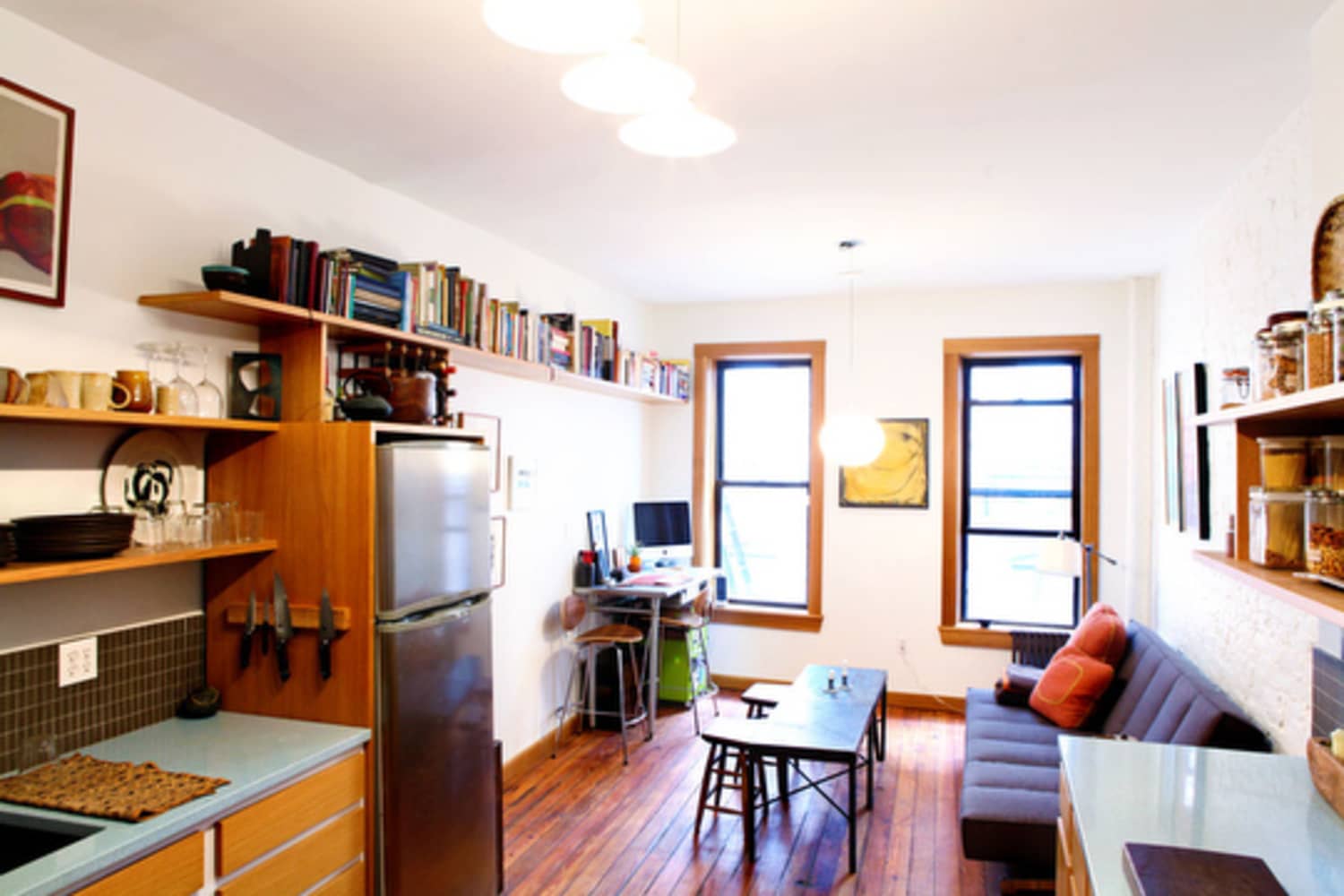 Lauren’s Tiny 400-Square-Foot Cozy Apartment | Apartment Therapy