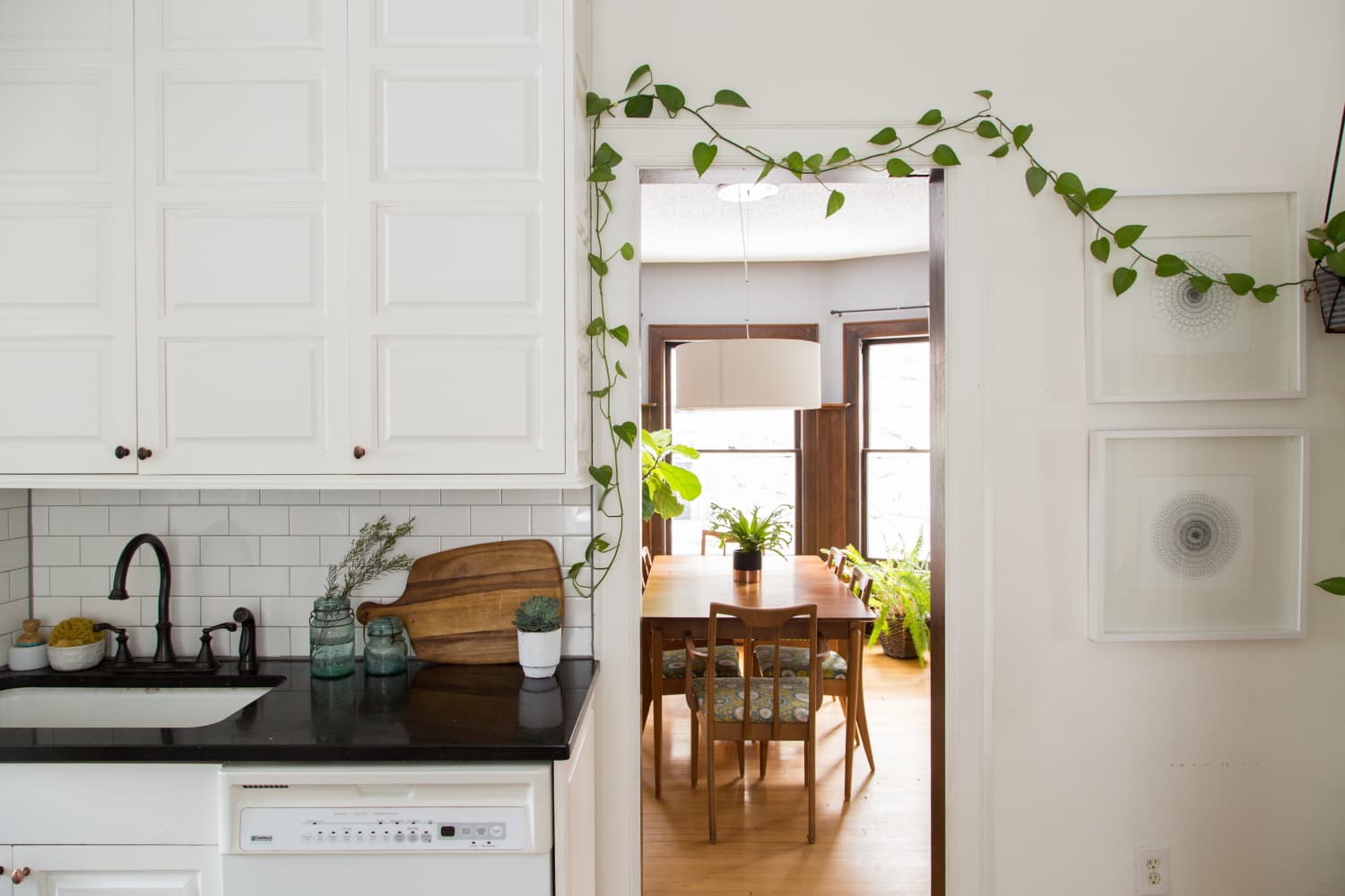 Genius Ways to Reinvent Your Hideously Ugly Countertops Apartment Therapy