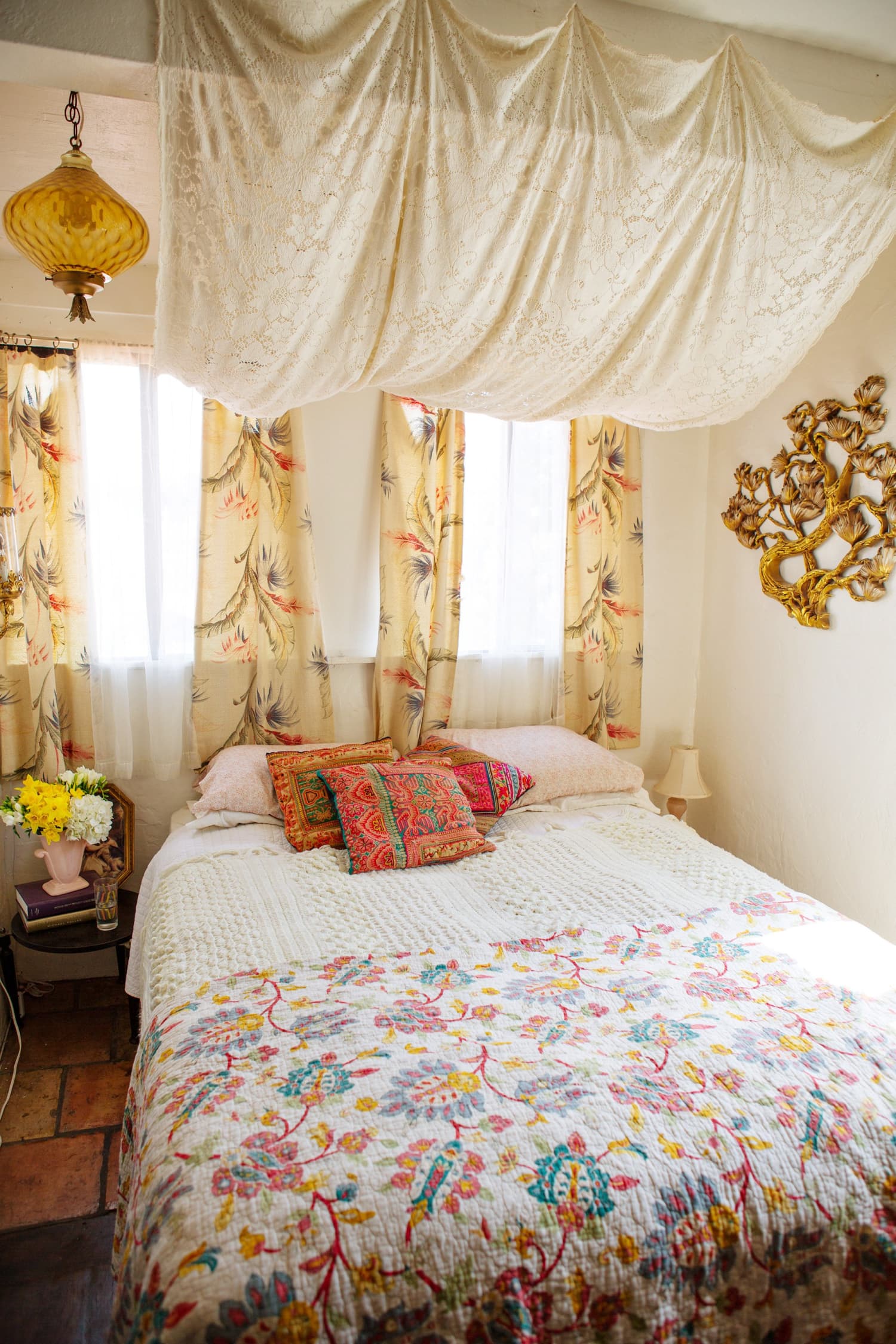 10 Bohemian Bedroom Designs For Small Spaces That Radiate Style And Comfort