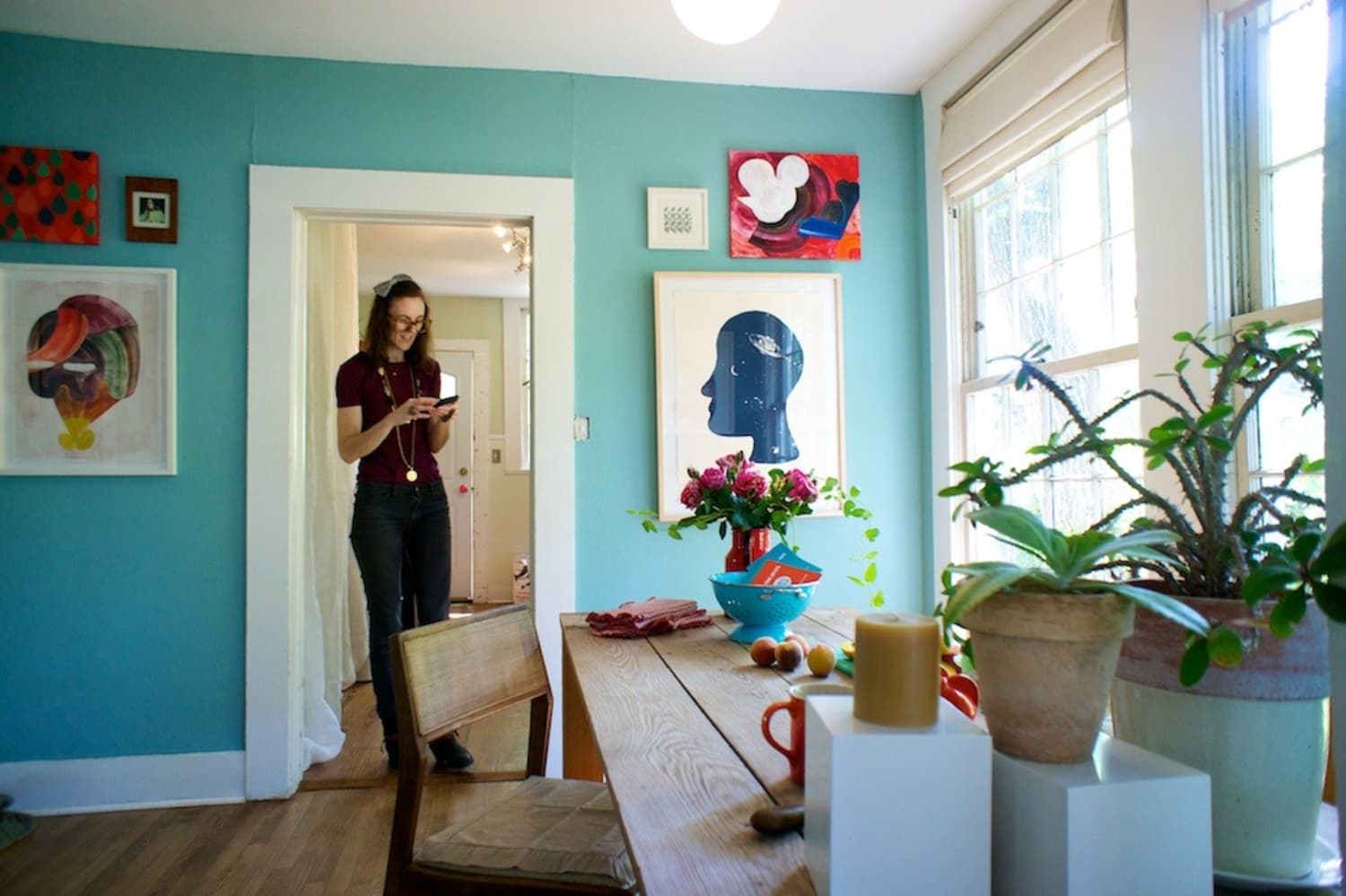 How To Achieve Perfect Selfie Lighting at Home Apartment Therapy