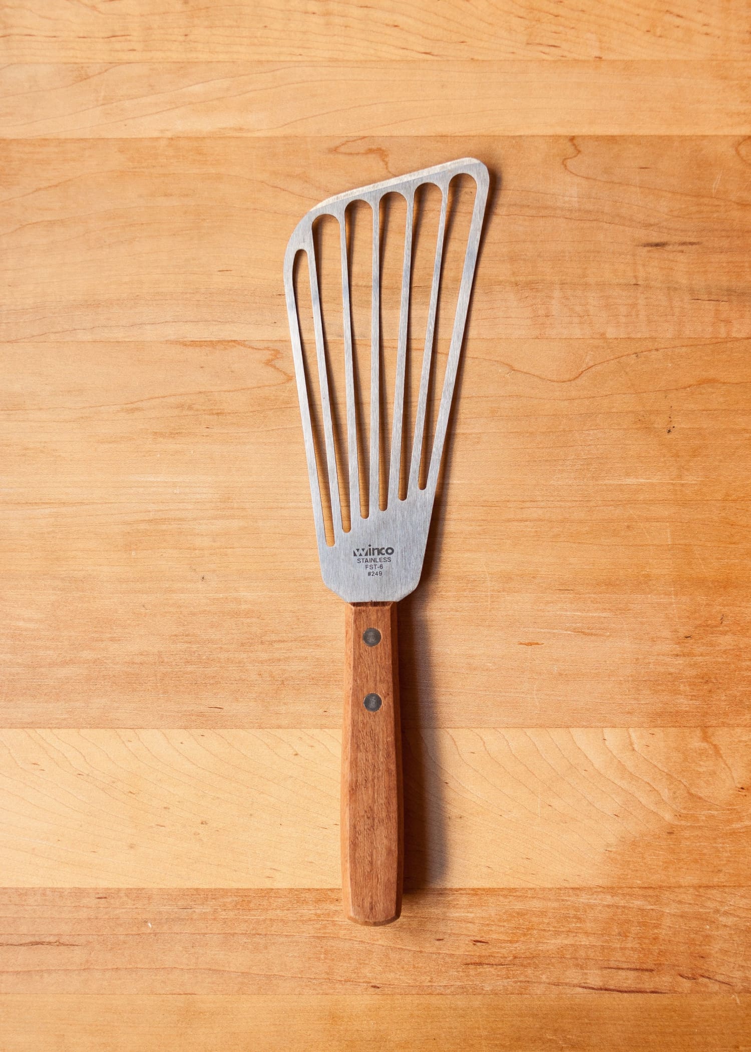 Why the Mighty Fish Spatula Earned a Spot in My Kitchen Kitchn