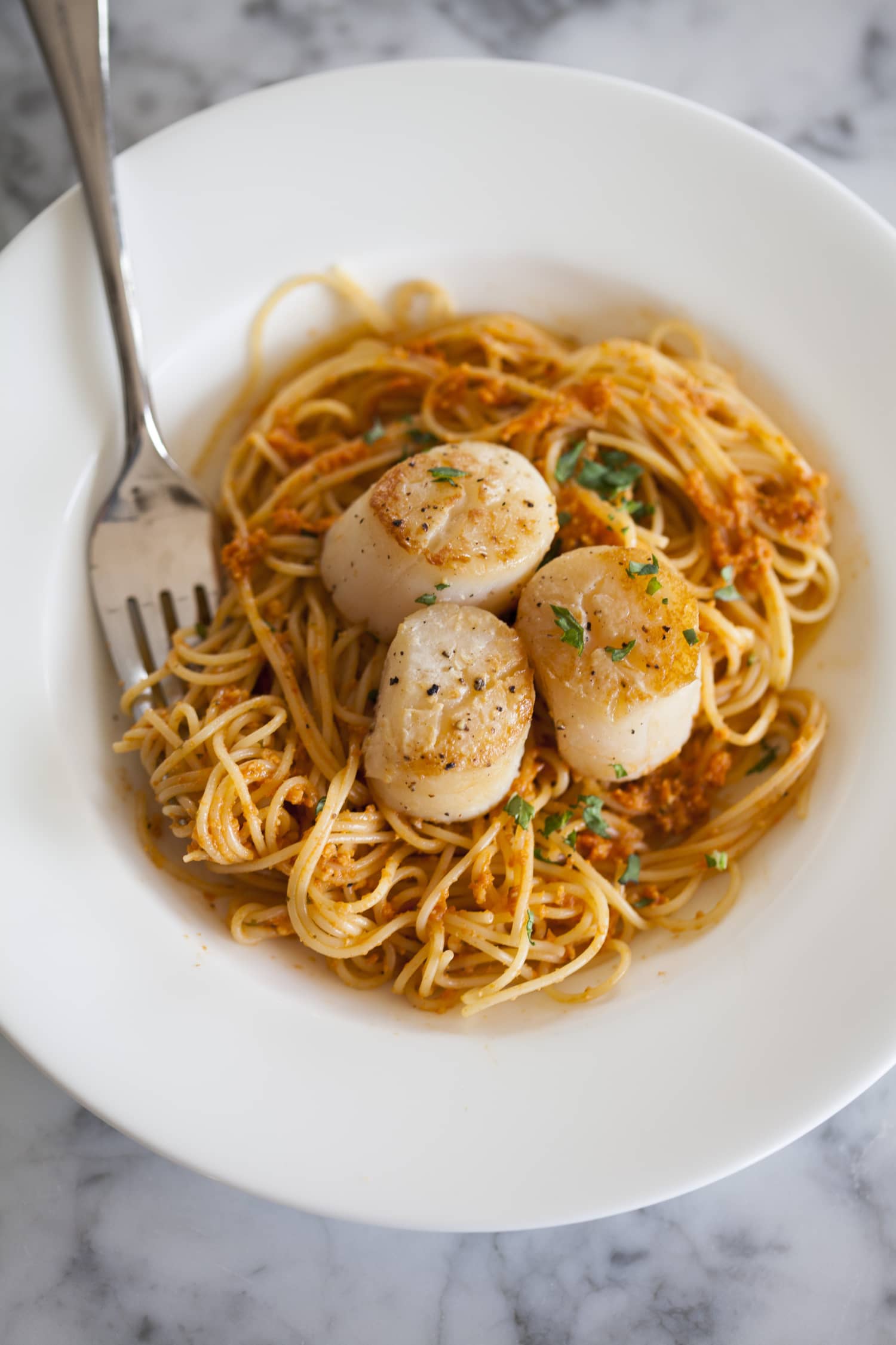 What’s the Difference Between Bay Scallops and Sea Scallops? Kitchn