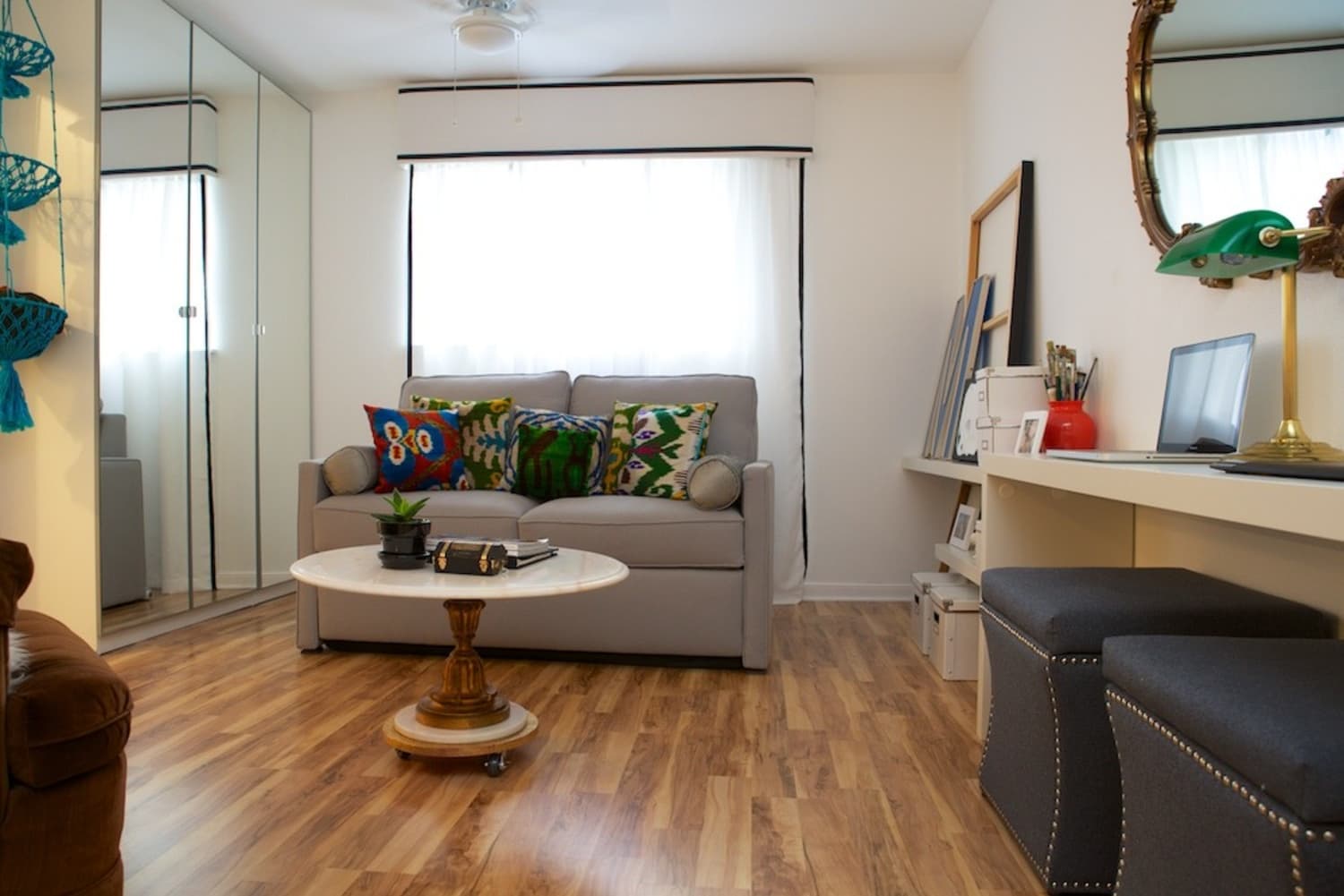 House Tour A Smart 300 Square Feet Austin Apartment Apartment Therapy