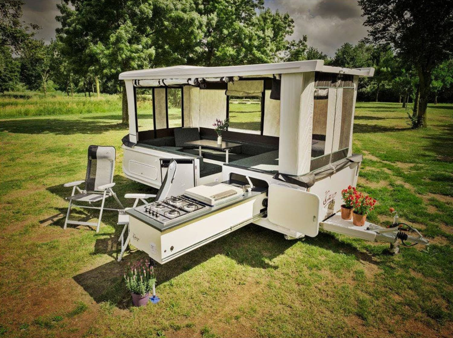 Tiny Camper Pop Up Trailer Apartment Therapy
