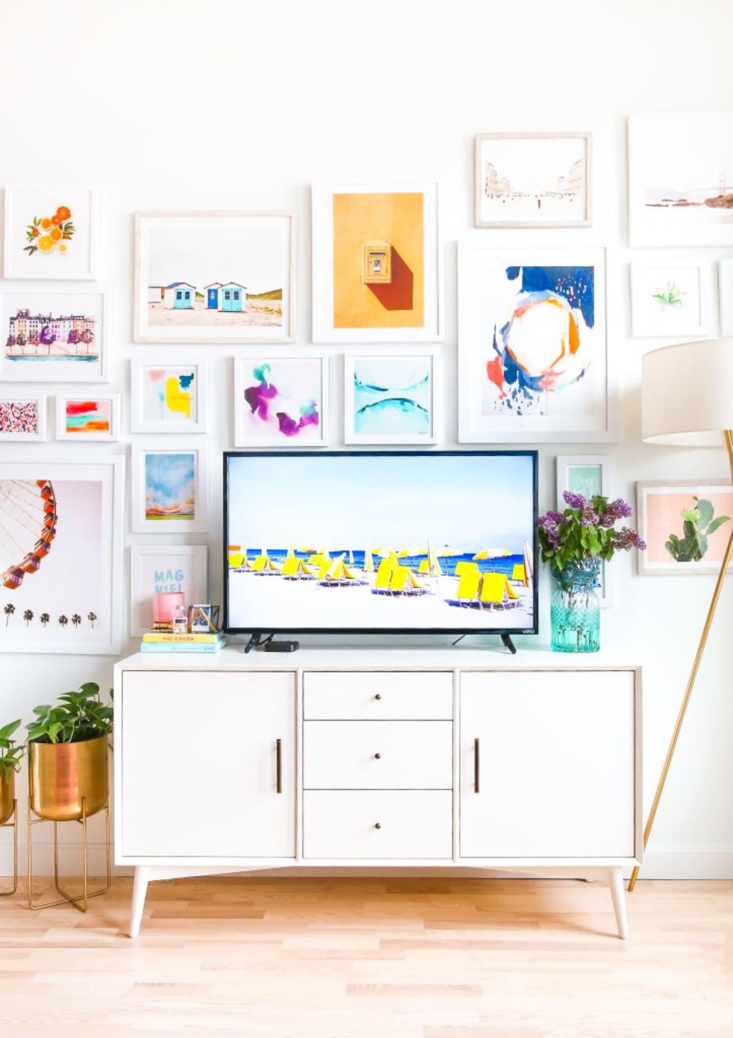 How to Make a Gallery Wall Around Your TV | Apartment Therapy