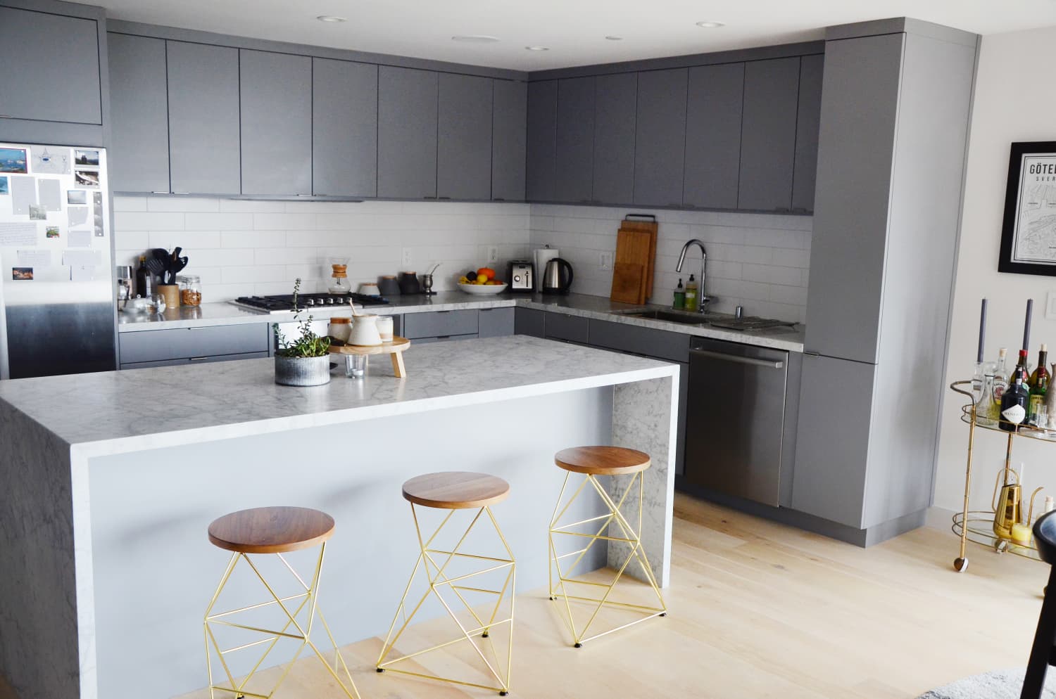 Easy on the Eyes: 5 Gray & Cream Kitchens (And the Perfect Off-White