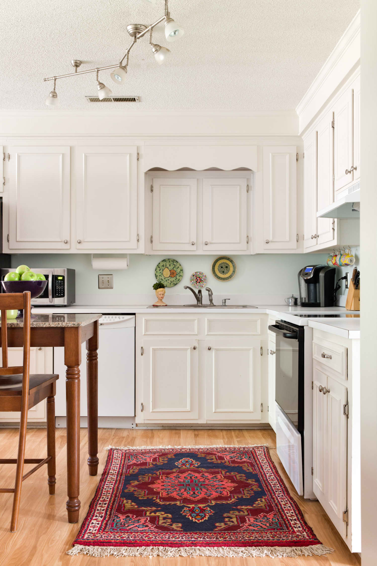 5 Ways to Organize That Dreaded Area Under the Sink
