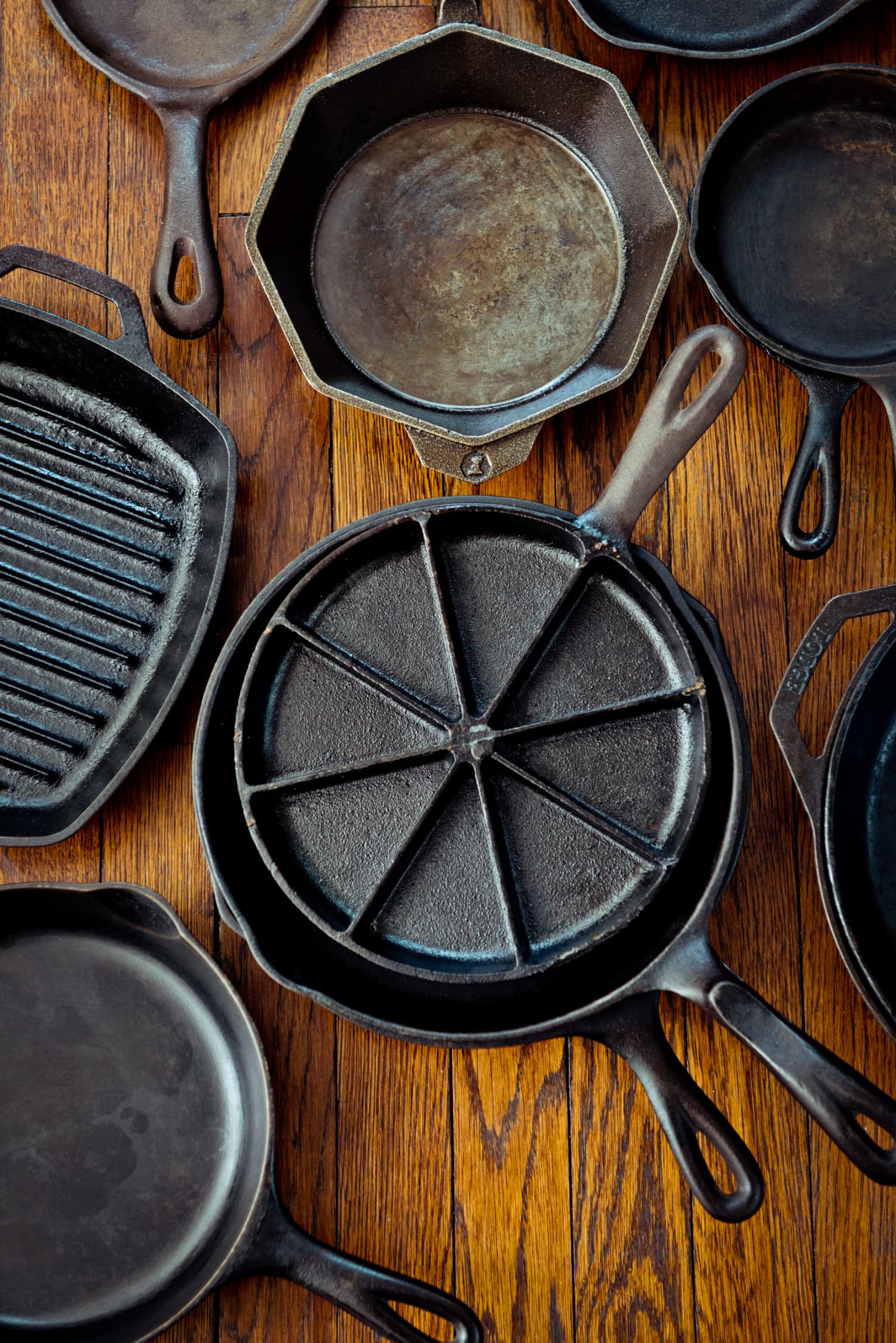 cooks professional 8 piece cast iron cookware set