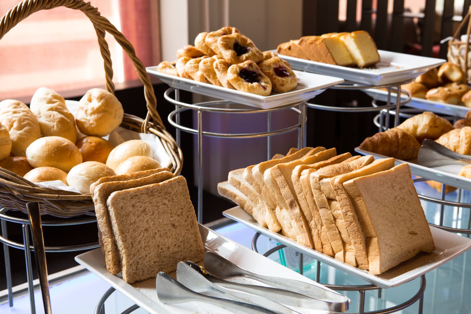 Beyond Continental Our 3 Favorite Free Hotel Breakfasts Kitchn