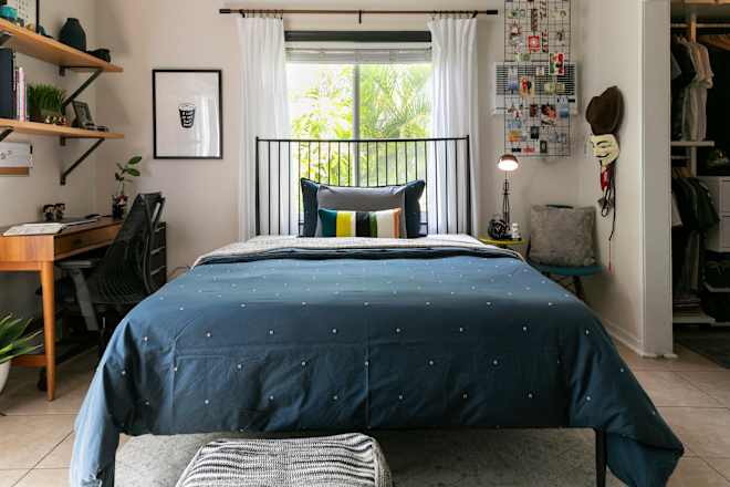 An Organized 305-Square-Foot Studio Apartment Features Superb Space Maximizing Ideas