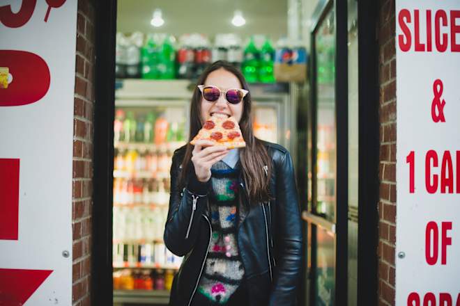 8 Money-Saving Rules to Follow When Going Out to Eat