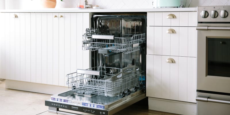 Avoid These 8 Common Dishwasher Mistakes Apartment Therapy