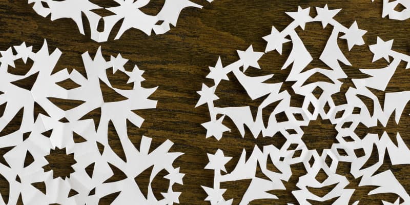 18 Pcs Snowflakes Decorations Hanging 3d Paper Snowflakes And A Strip Of  Snowflake Garland Large Snowflakes