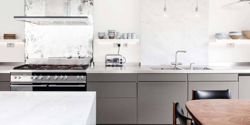 Mirror Backsplash Ideas That Aren T From The 70s Or 80s Apartment Therapy