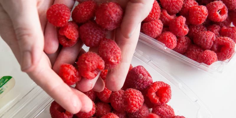 Here S What 1 Pound Of Raspberries Looks Like Kitchn