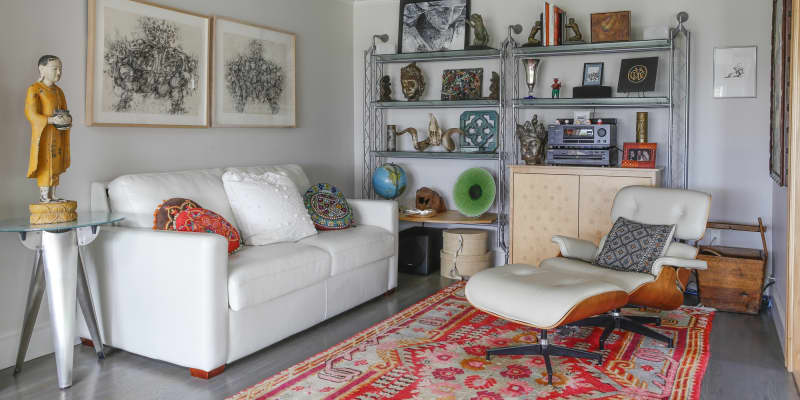 Should Your Couch Go Against the Wall or Not Living Room Layout