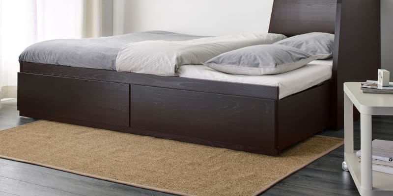 Ikea shop flekke white