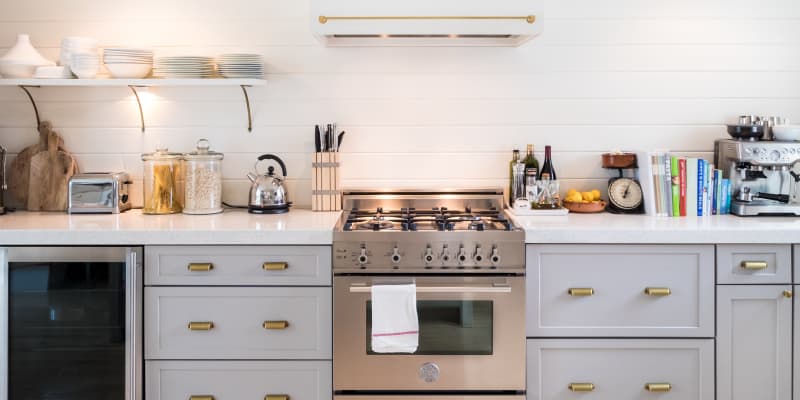 Resale home outlet appliances