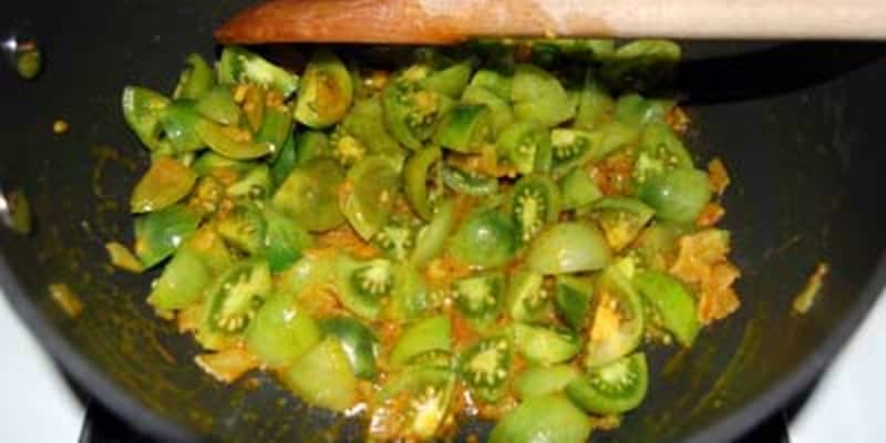 Green tomato curry sauce outlet