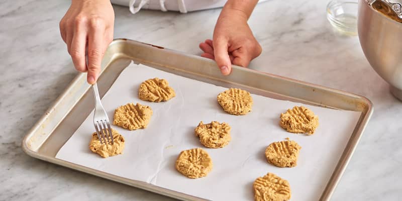 Rack to deals hold cookie sheets