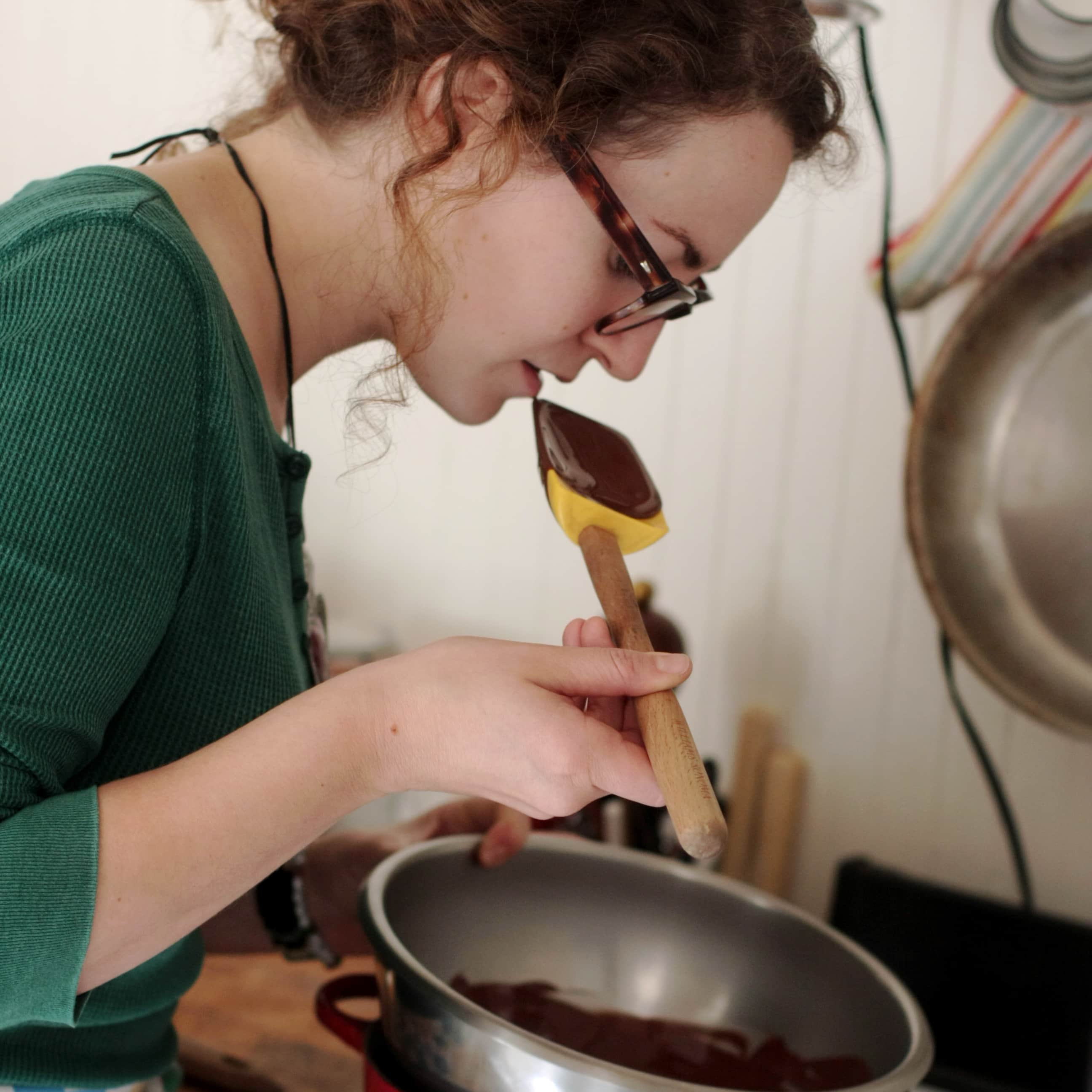 How To Temper Chocolate Without a Thermometer: gallery image 5