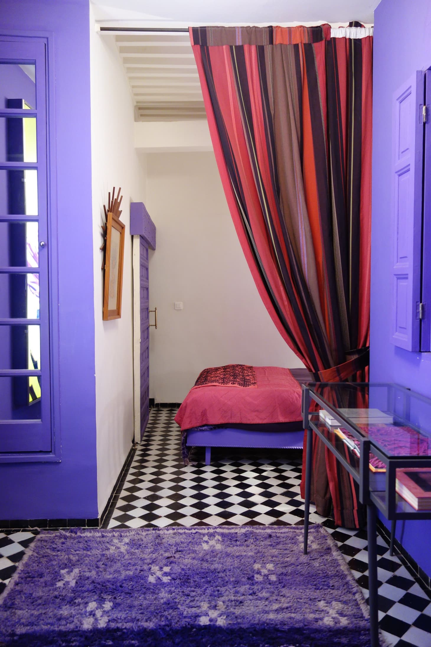 Unusual Color Combo Red And Purple Interiors Apartment Therapy