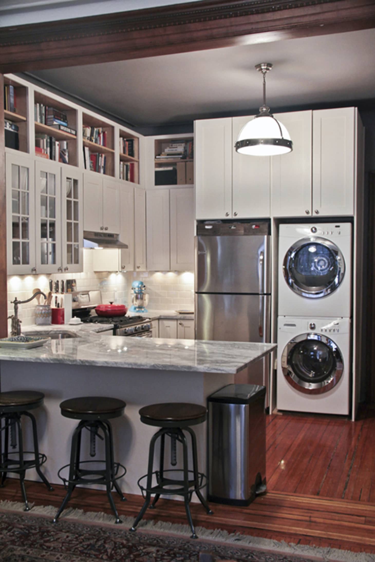 An Outdated Apartment Kitchen Gets A Whole New Look Apartment