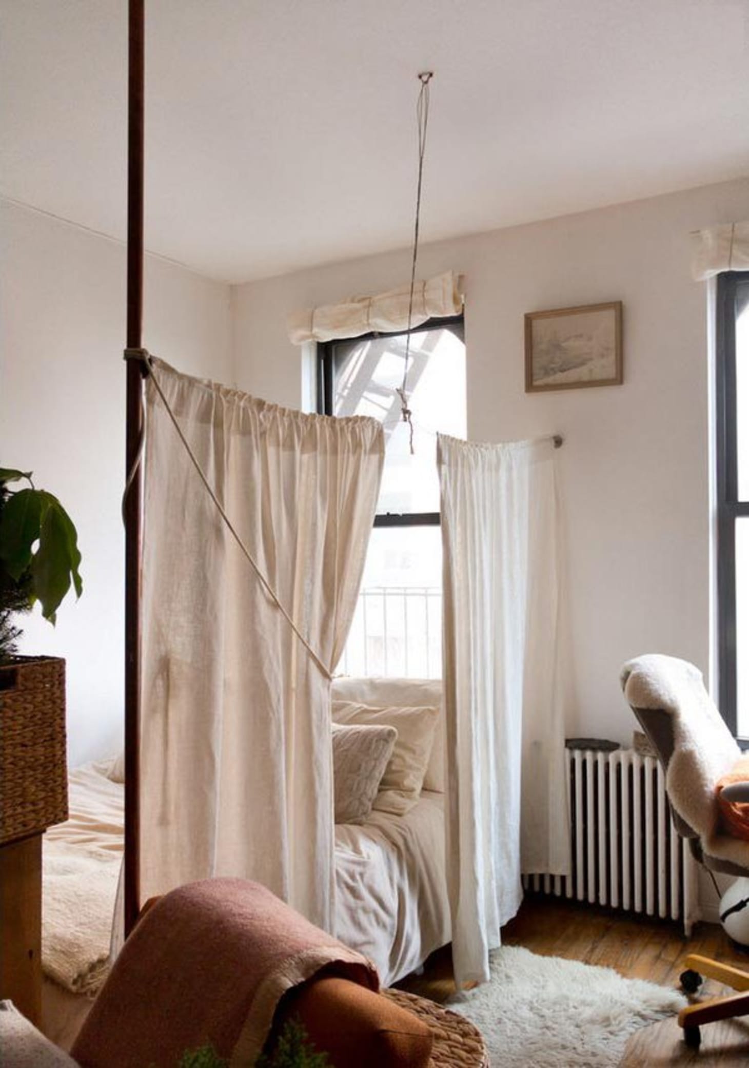 10 Ideas For Dividing Small Spaces Apartment Therapy