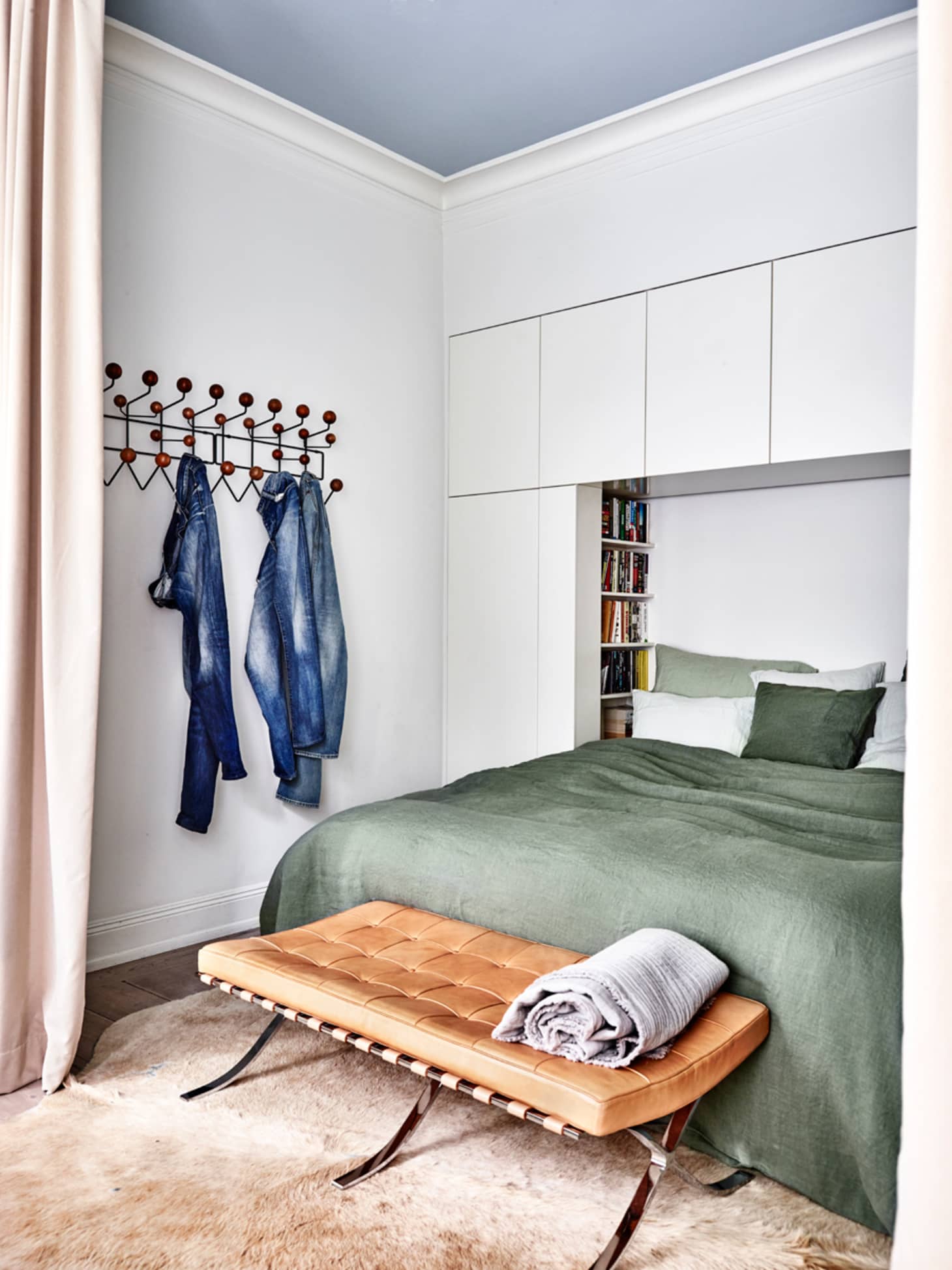 Clever Built Ins To Make The Most Of Small Bedrooms Apartment