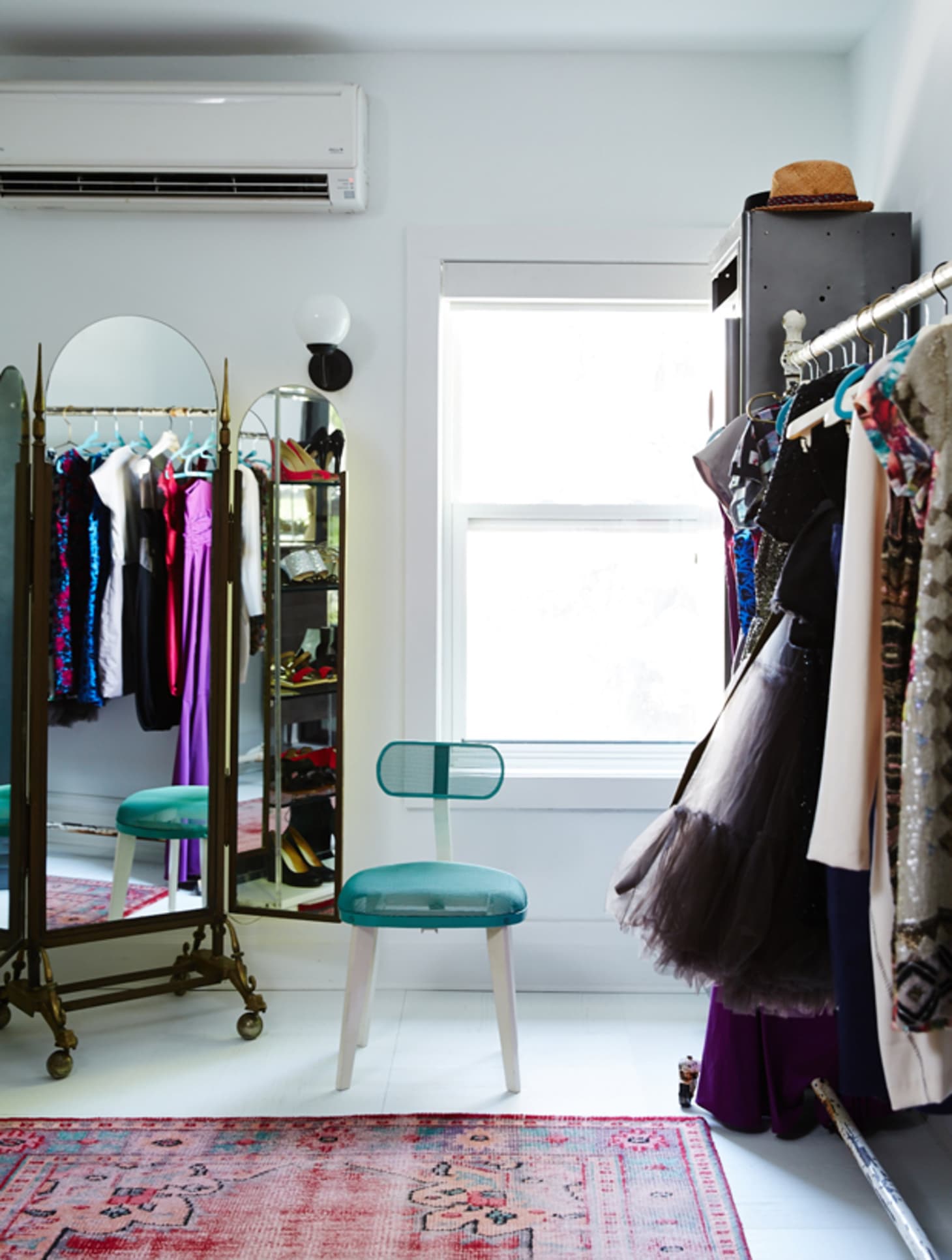 13 Bedrooms Turned Into The Dreamiest Of Dream Closets