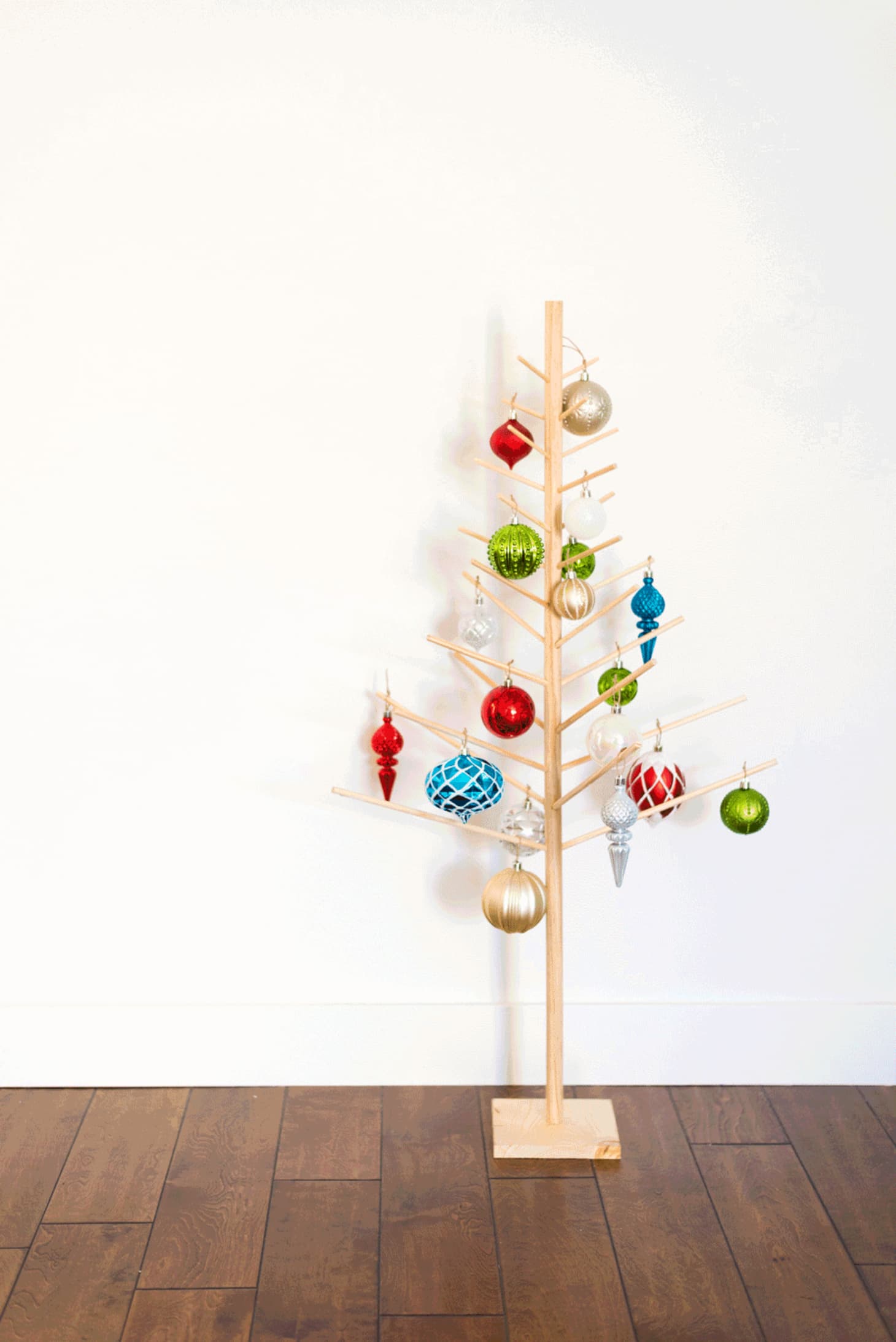 Top 10 Modern Diy Christmas Tree Project Ideas Apartment Therapy