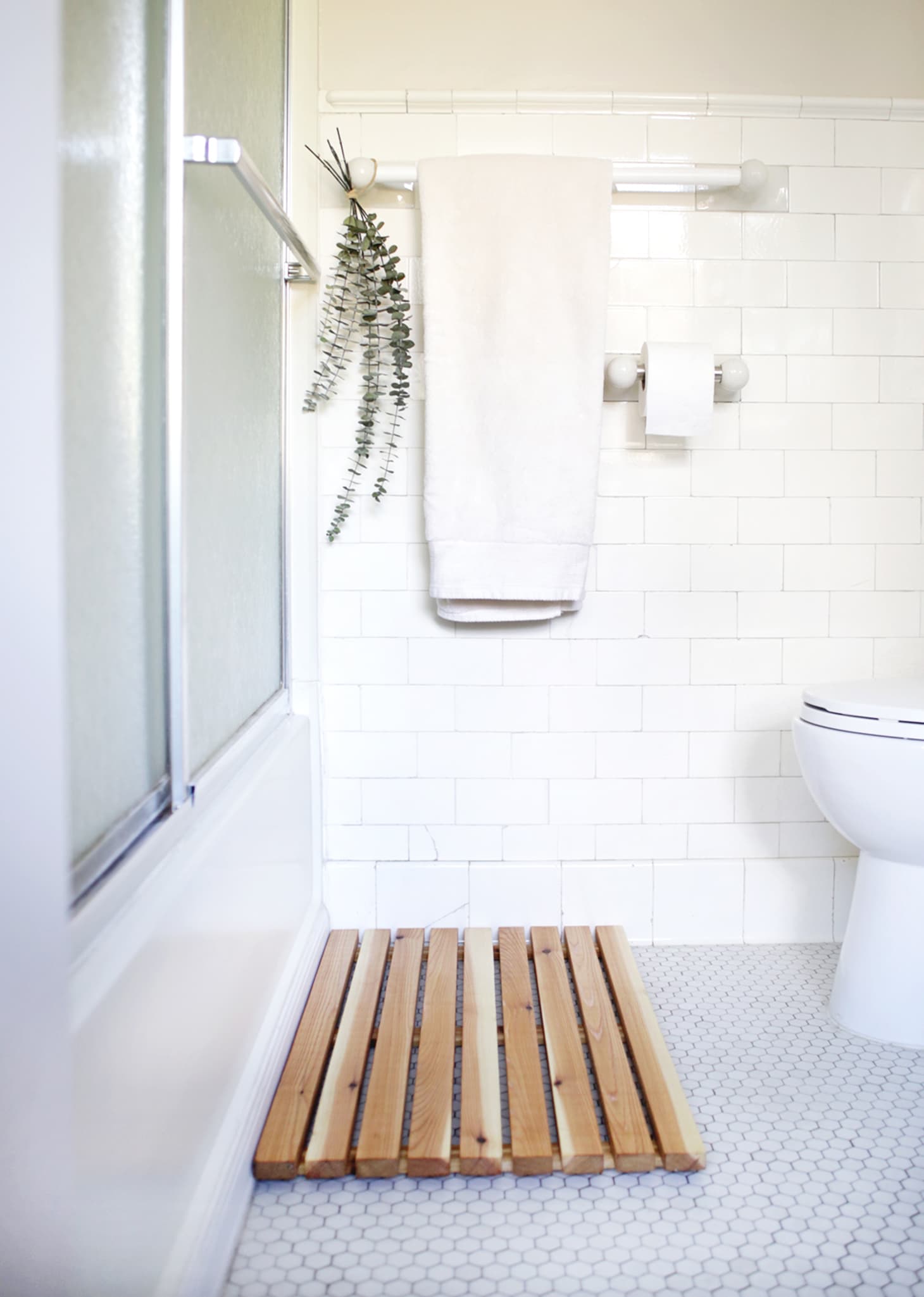 Easy Upgrade The Best Wooden Bathmats Apartment Therapy