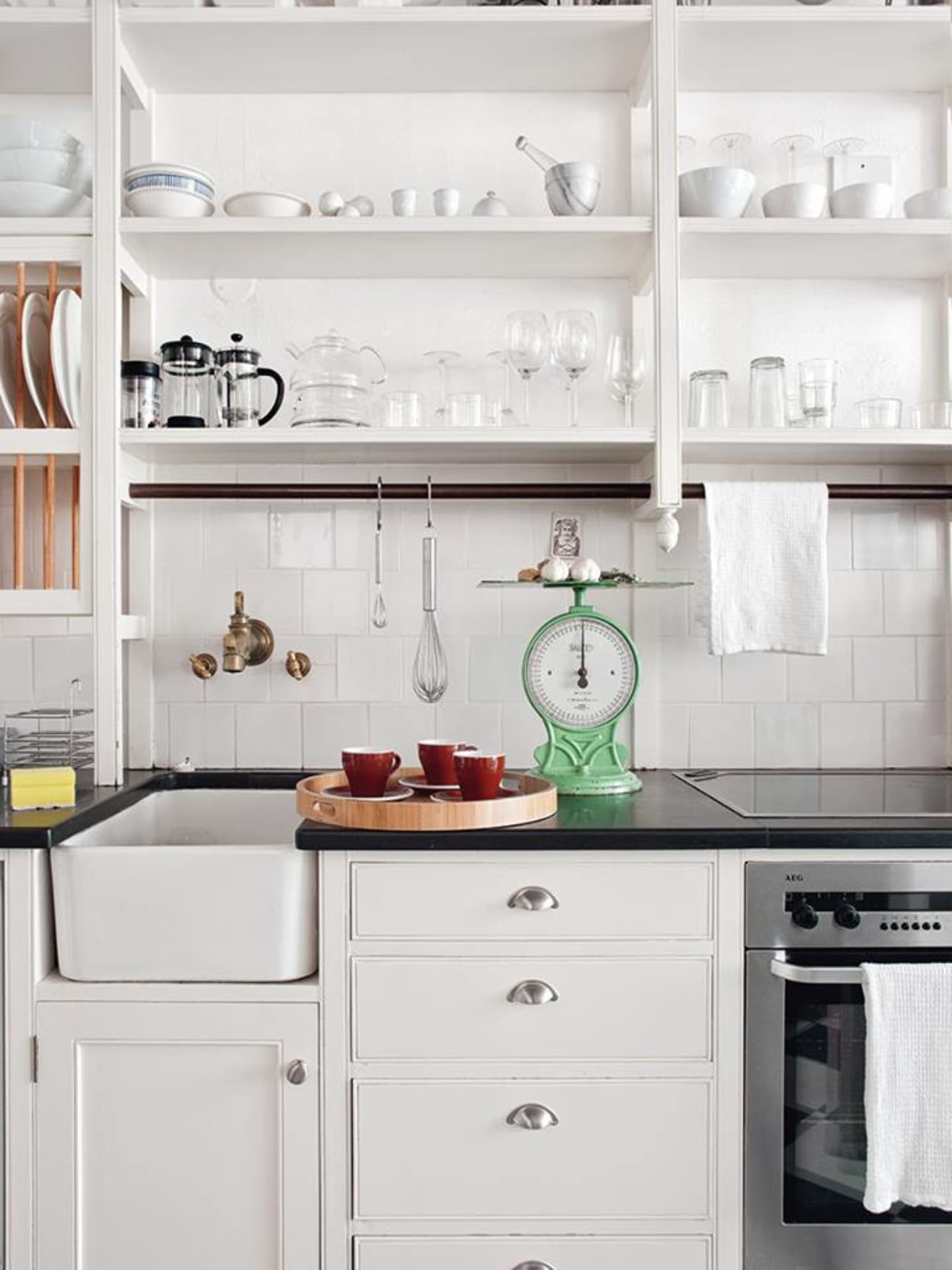 Farmhouse Or Apron Sinks Everything You Need To Know Apartment