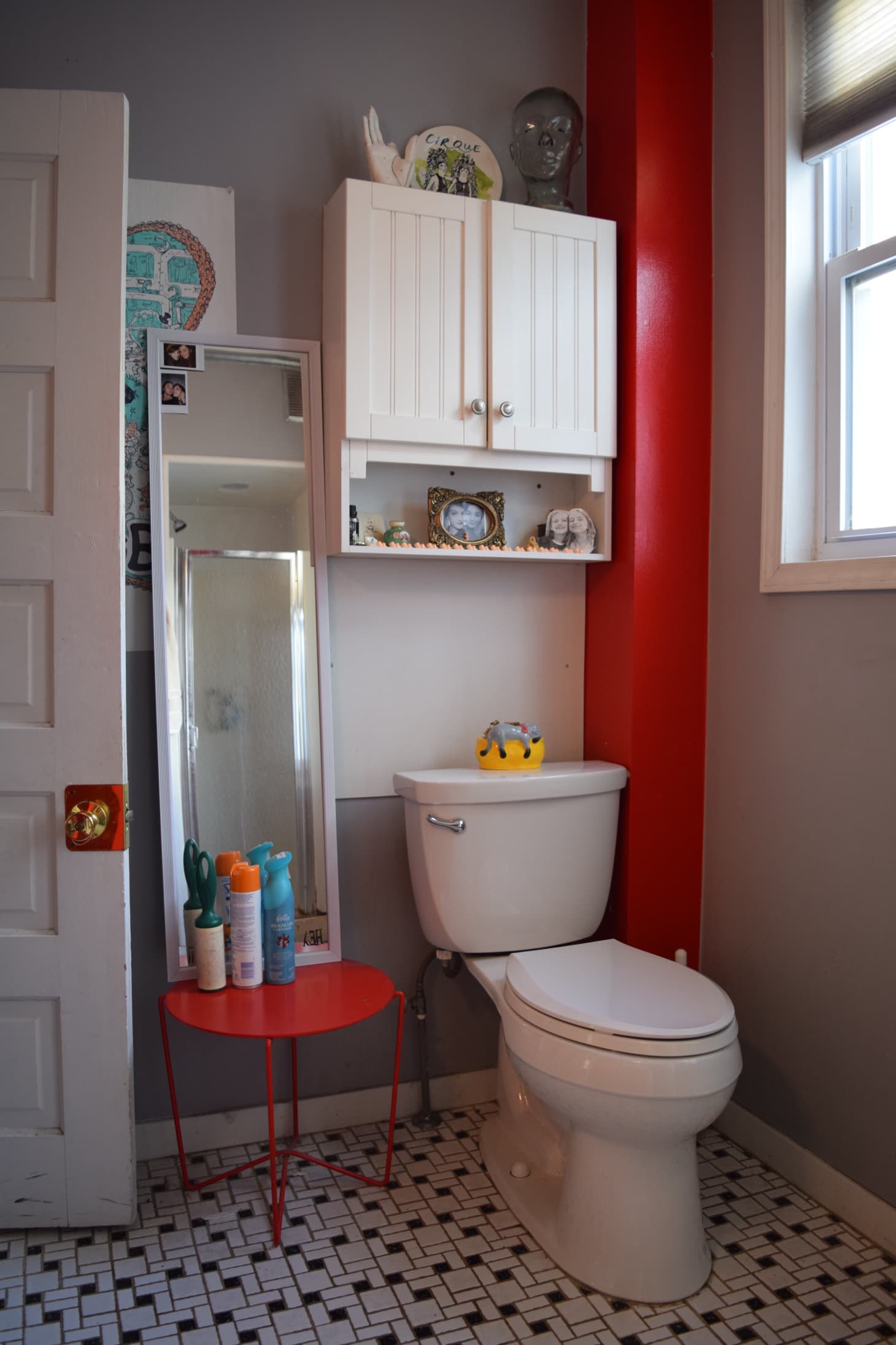 20 Reversible Ideas  to Overhaul Your Rental  Bathroom  NOW 