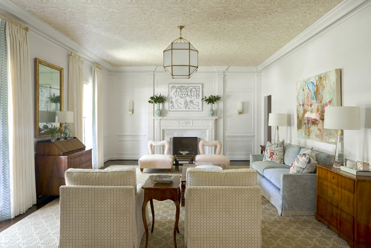 Power Up Your Design With Acrylic Or Lucite Curtain Rods