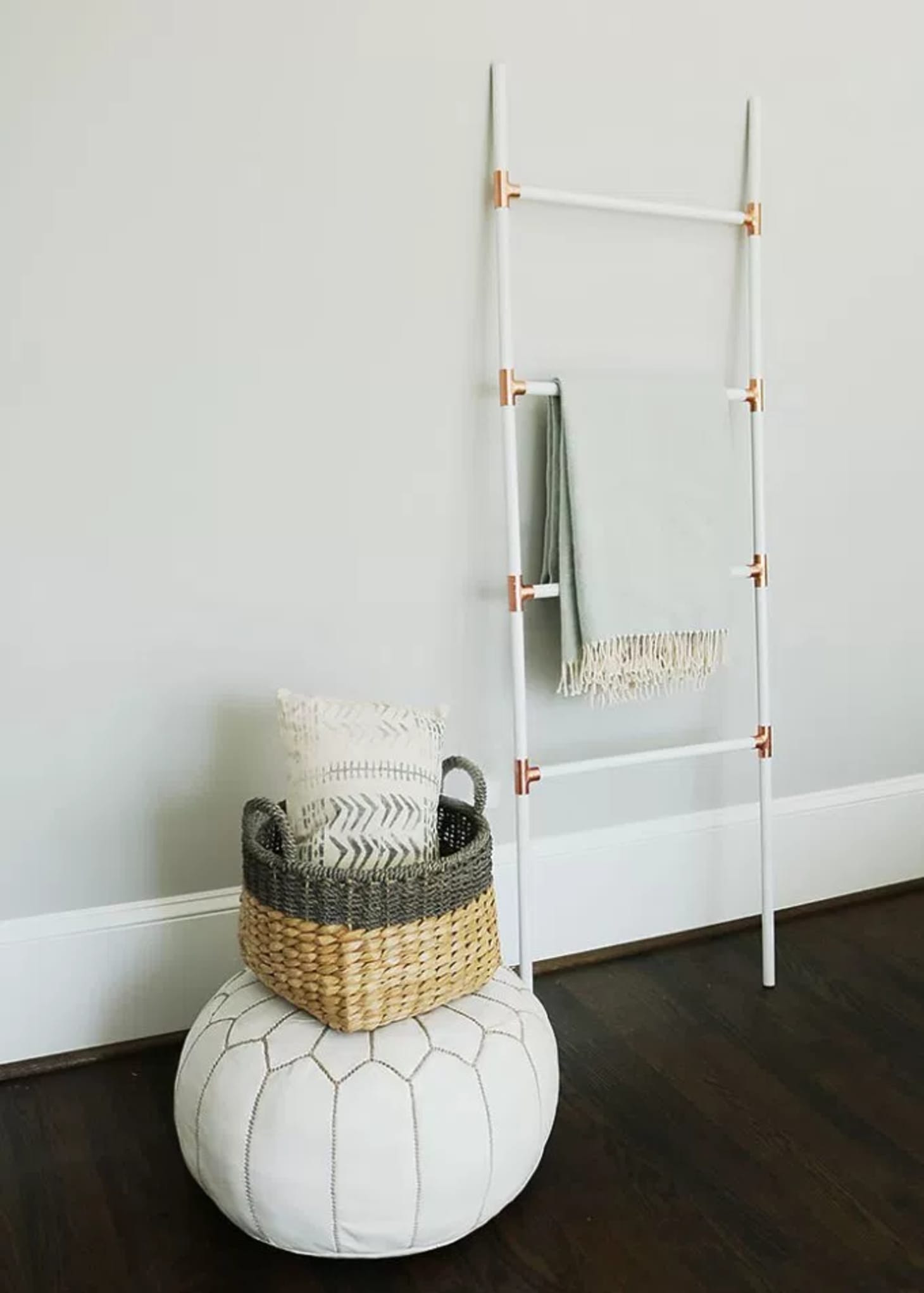 Decorative Ladders The Best Way To Store Blankets Throws