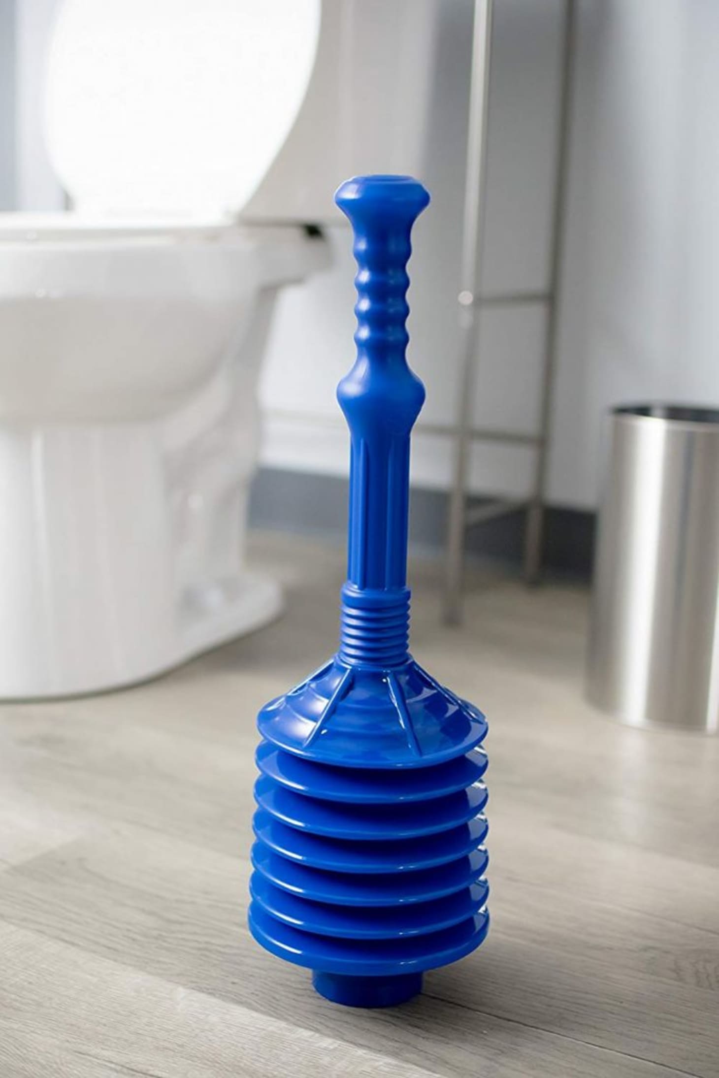 toilet plunger mechanism