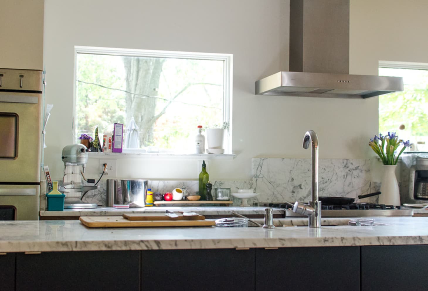 How I Hide the Dirty Dishes In My Open Kitchen Kitchn