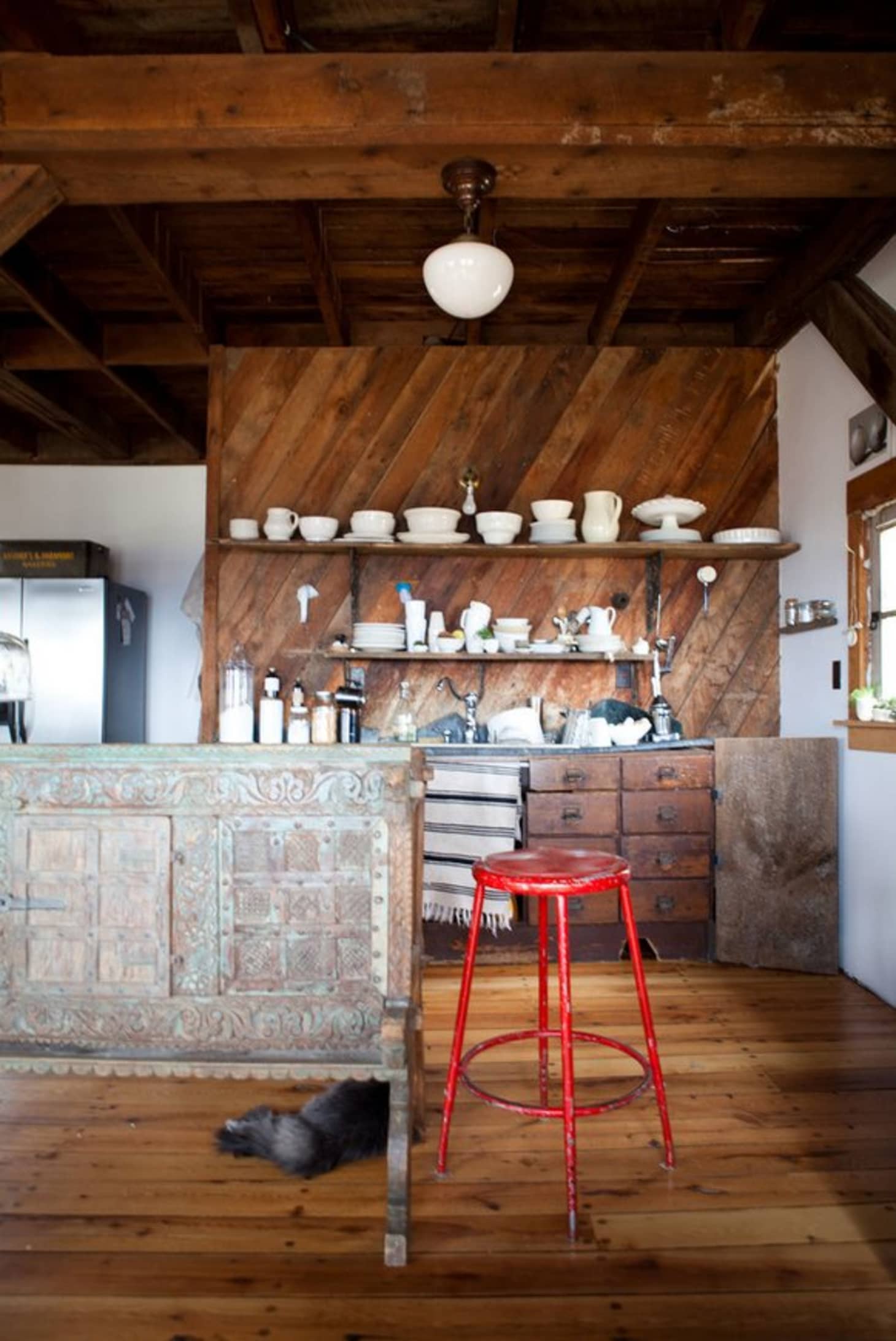 A Gallery of Cozy Cottage Kitchens | Apartment Therapy