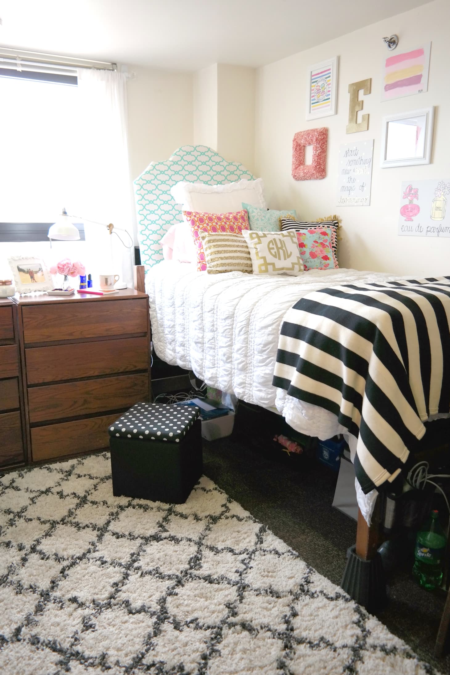 A Dozen Tips for a Super-Organized Dorm Room | Apartment Therapy