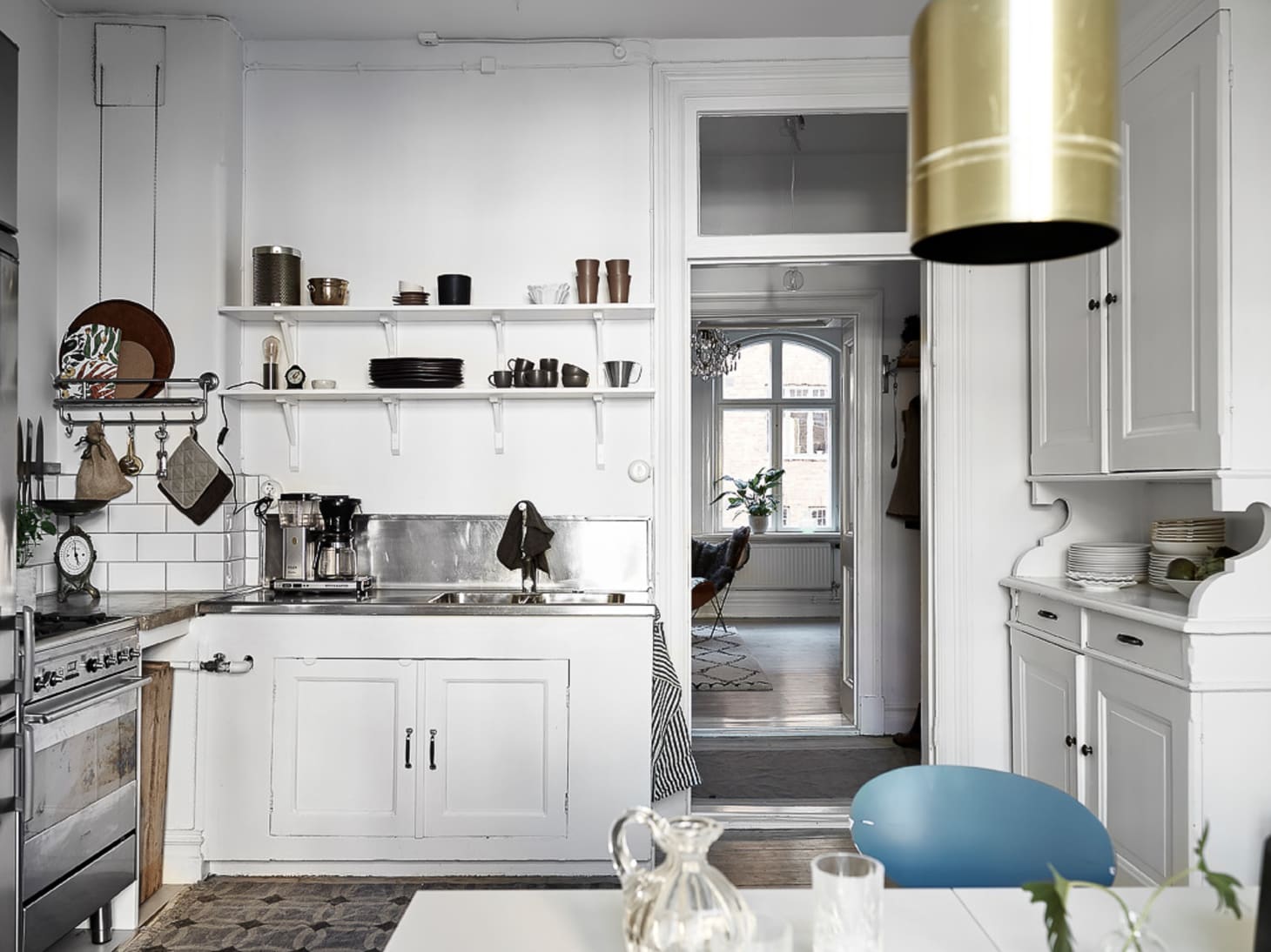 Ideas for Hiding a Bed in a Studio Apartment Apartment Therapy