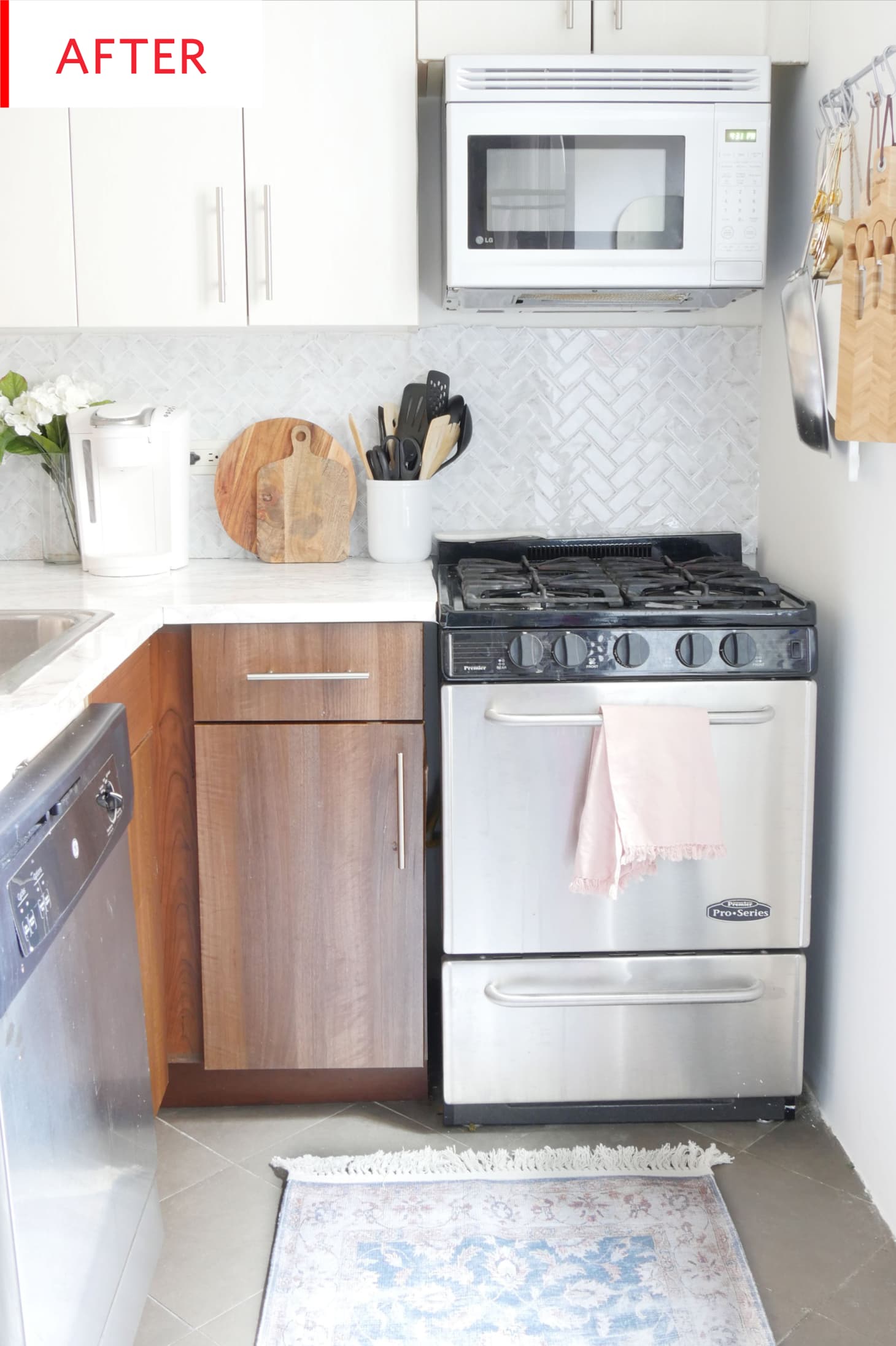 Herringbone Peel and Stick Backsplash Project Photos Apartment Therapy